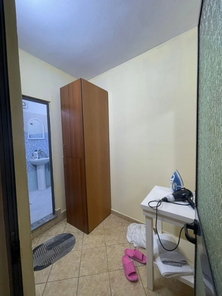 Tirane, jepet me qera garsonier , 45 m² 450 € (Rruga Artan Lenja)