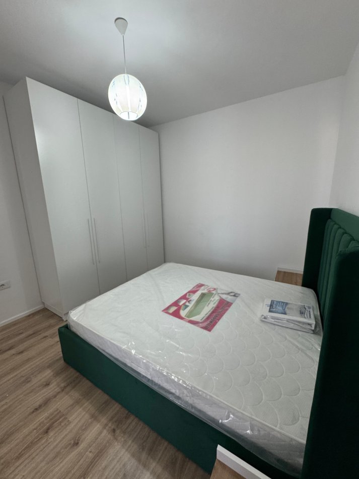 Tirane, jap me qera apartament 1+1 Kati 3, 500 € (Perballe Amerikan 3)