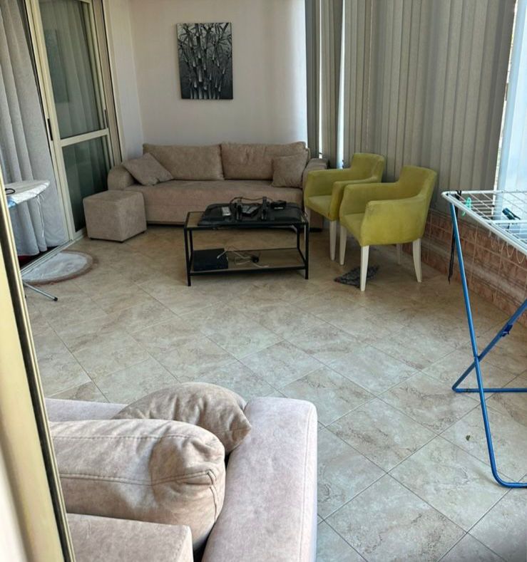 Tirane, jepet me qera apartament 3+1 Kati 2, 105 m² 800 € (rruga Shyqyri Brari)