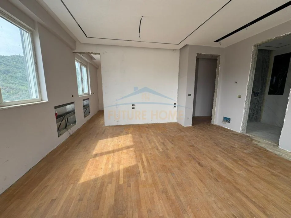 Tirane,Shitet, Penthouse 3+1+3 Poste Parkimi, Green Terrace , Kati 6, 352 m² 750.000 € (Liqeni Thate)