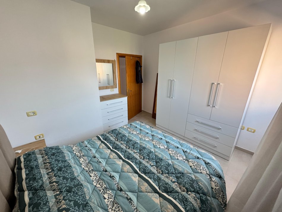 Tirane, jepet me qera apartament 1+1 Kati 7, 67 m² 550 € (rruga e kavajes)