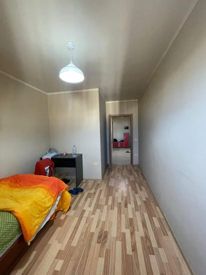 Tirane, jepet me qera apartament 2+1 Kati 8, 100 m² 147.000 € (rruga Loni Ligori)