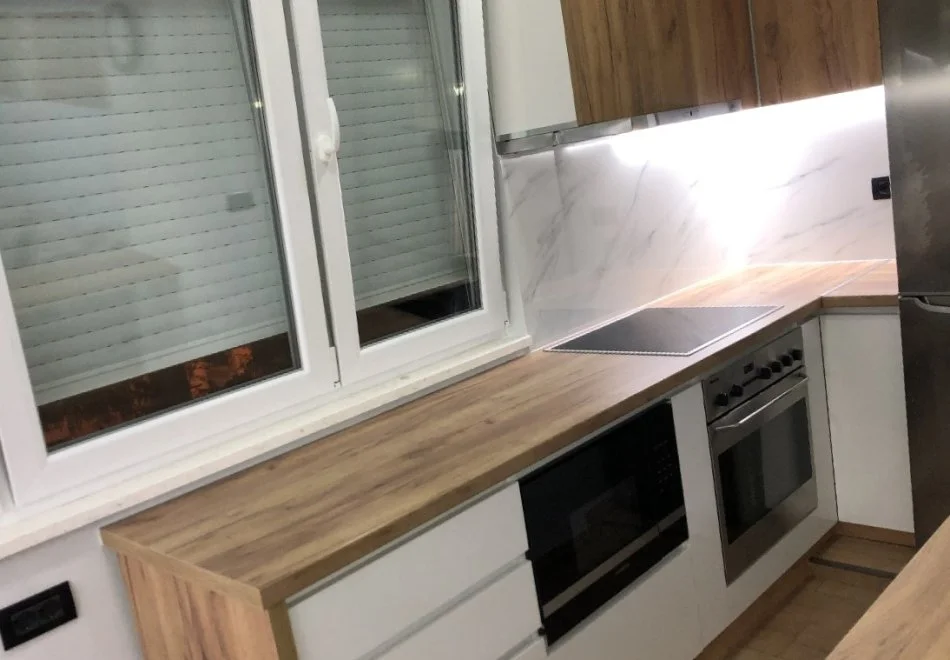 Tirane, jepet me qera apartament 1+1 Kati 2, 60 m² 580 € (Myslym shyri)