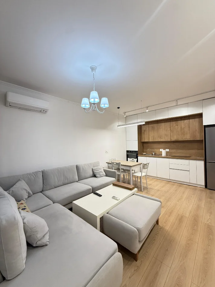 Tirane, jepet me qera apartament 1+1+Ballkon Kati 2, 74 m² 570 € (Fiori di bosko)