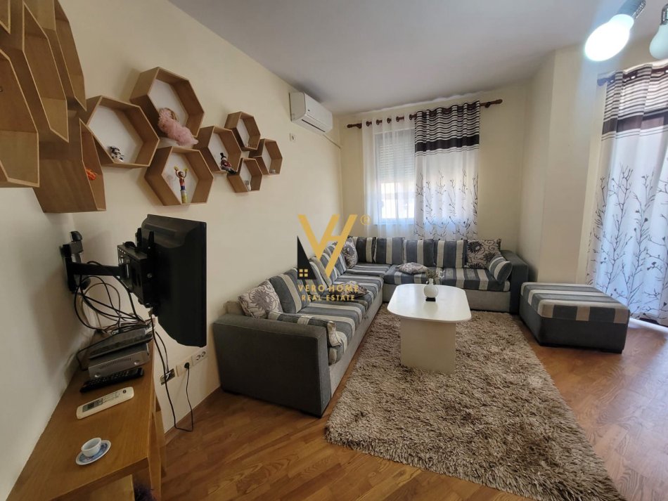 Tirane, shitet apartament 1+1+Ballkon Kati 3, 68 m² 91.000 € (FRESK)