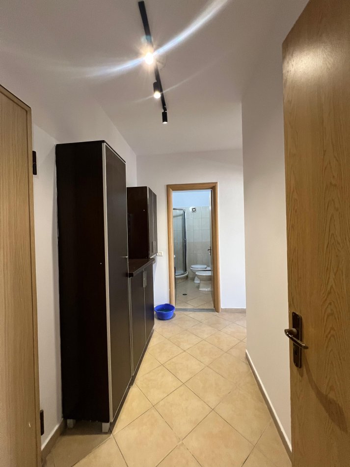 Tirane, shes apartament 2+1+Ballkon Kati 1, 90 m² 165.000 € (Kodra e Diellit)