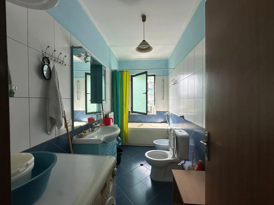 Tirane, shitet apartament 2+1 Kati 3, 106 m² 95.000 € (RRUGA AGON)