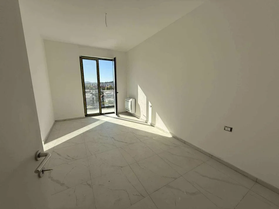 Tirane, shitet apartament 1+1+Ballkon Kati 5, 61 m² 126.400 € (SHESHI SHQIPONJA)