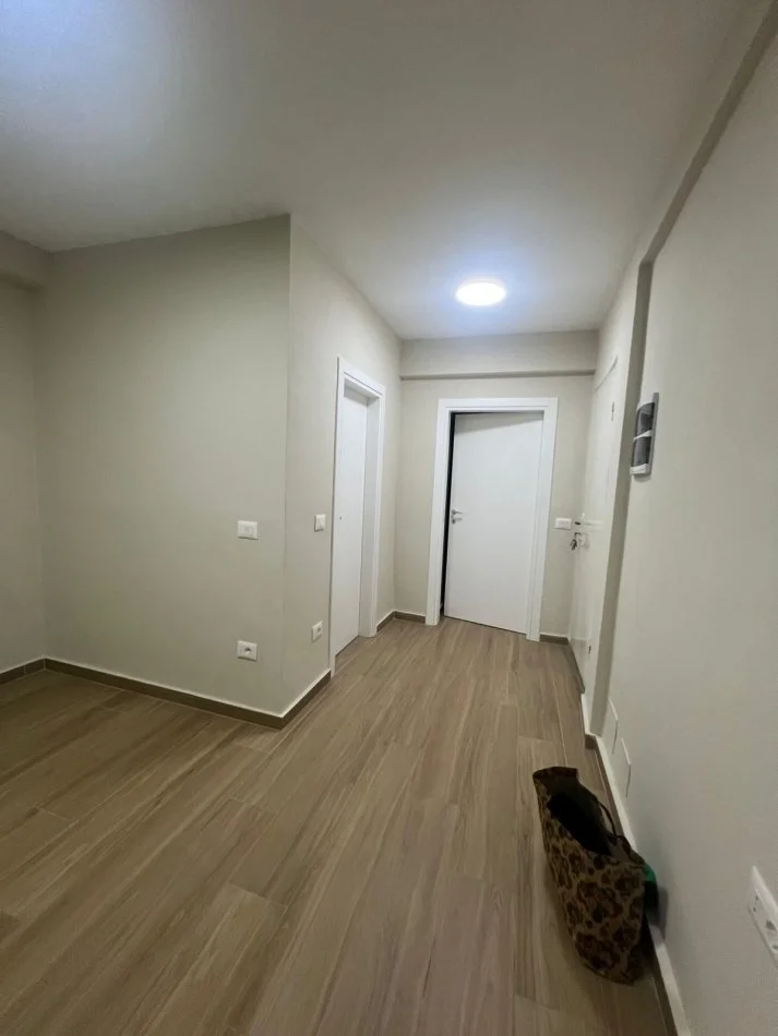 Tirane, jepet me qera apartament 1+1+Aneks+Ballkon Kati 0, 50 m² 600 € (Rr,Abdyl Frasheri)