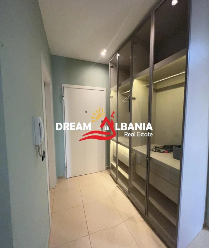 Tirane, jap me qera apartament 1+1 Kati 4, 65 m² 1.200 € (rr.kavajes)