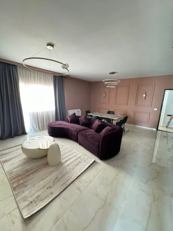 Tirane, jepet me qera apartament 1+1 Kati 2, 80 m² 700 € (APARTAMENT 1+1 ME QIRA TEK LIQENI I FARKES!)