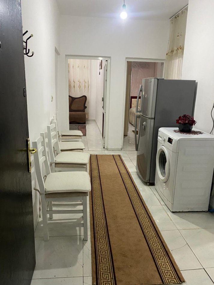 Tirane, jepet me qera apartament 1+1 Kati 1, 55 m² (Njazi Meka)