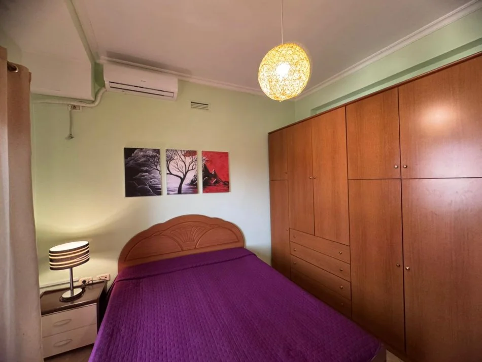 Tirane, jepet me qera apartament 1+1+Ballkon Kati 3, 60 m² 400 € (afer Shkolles Marin Barleti)