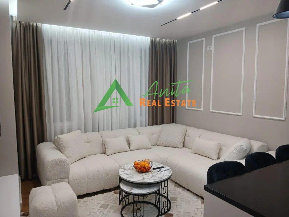 Tirane, jepet me qera apartament 2+1+Ballkon Kati 1, 78 m² 650 € (Fusha Aviacionit)