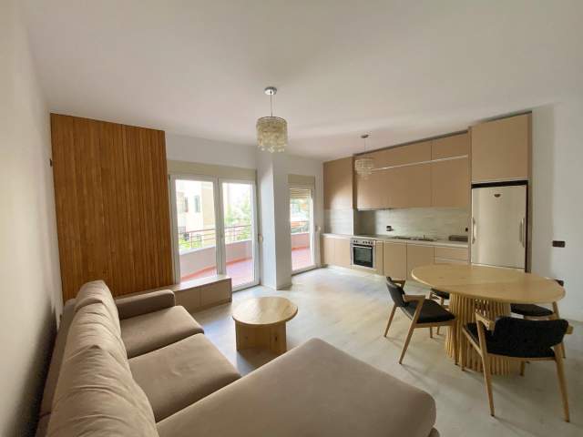 Tirane, shitet apartament 2+1+BLK Kati 1, 127 m² 145.000 Euro (Rruga Kodra e Diellit)
