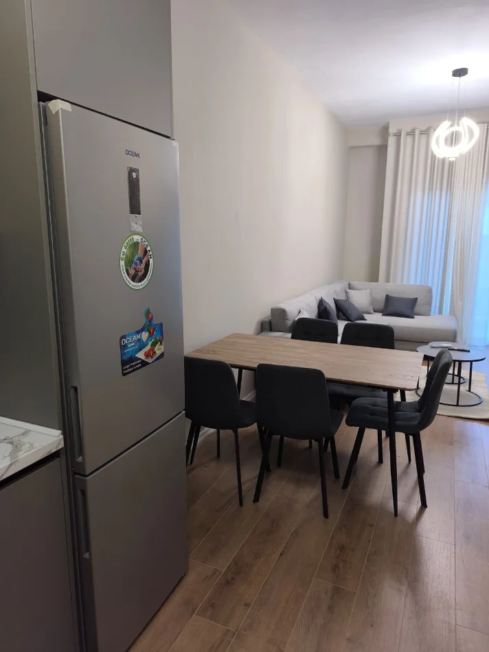 Tirane, jepet me qera apartament 1+1+Ballkon Kati 6, 72 m² 600 € (Aura rezidence)
