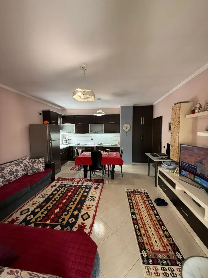 Tirane, shitet apartament 1+1 Kati 7, 76 m² 110.000 € (RRUGA BESIM ALLA)