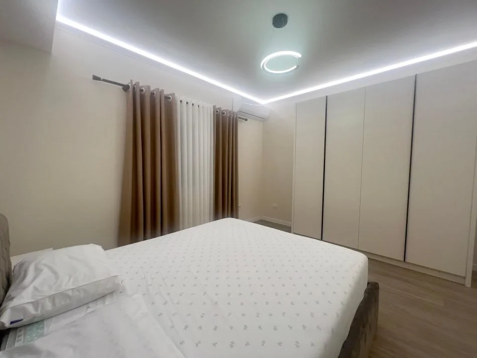 Tirane, jepet me qera apartament 1+1+Ballkon , 72 m² 500 € (ulvi vehbiu)