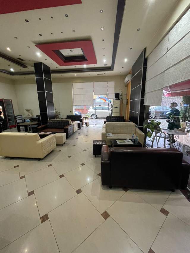 Tirane, jepet me qera apartament Kati 0, 123 m² 1.800 Euro (Komuna e Parisit)