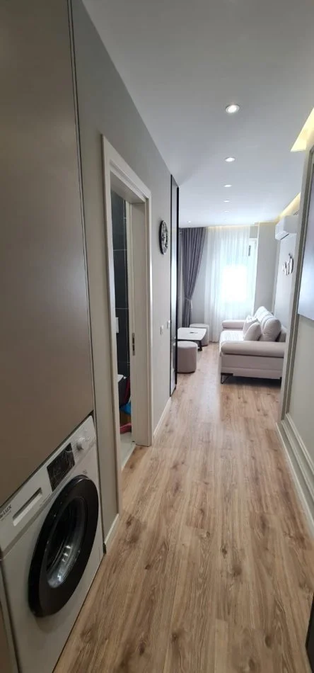 Tirane, jepet me qera apartament 1+1 Kati 5, 65 m² 550 € 