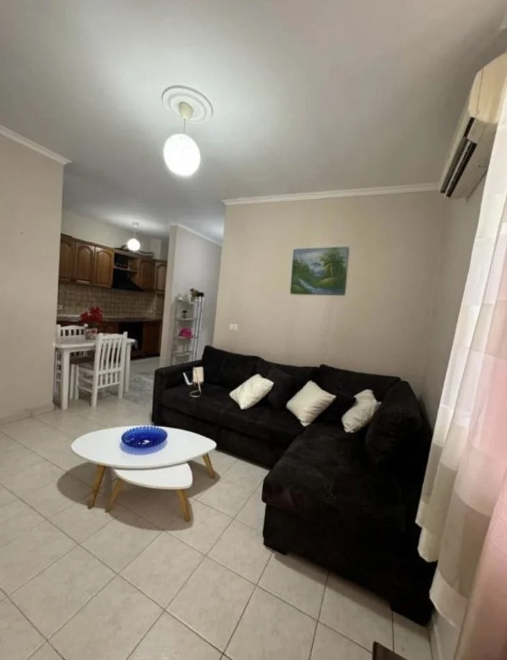 Tirane, shes apartament 1+1 Kati 10, 80 m² (Shkolla Qazim Turdiu)
