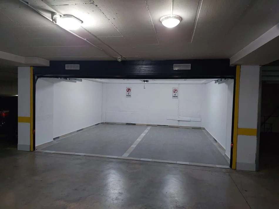 Tirane, jepet me qera apartament 2+1 Kati 4, 102 m² 1.000 € (Fakulteti Ekonomise)