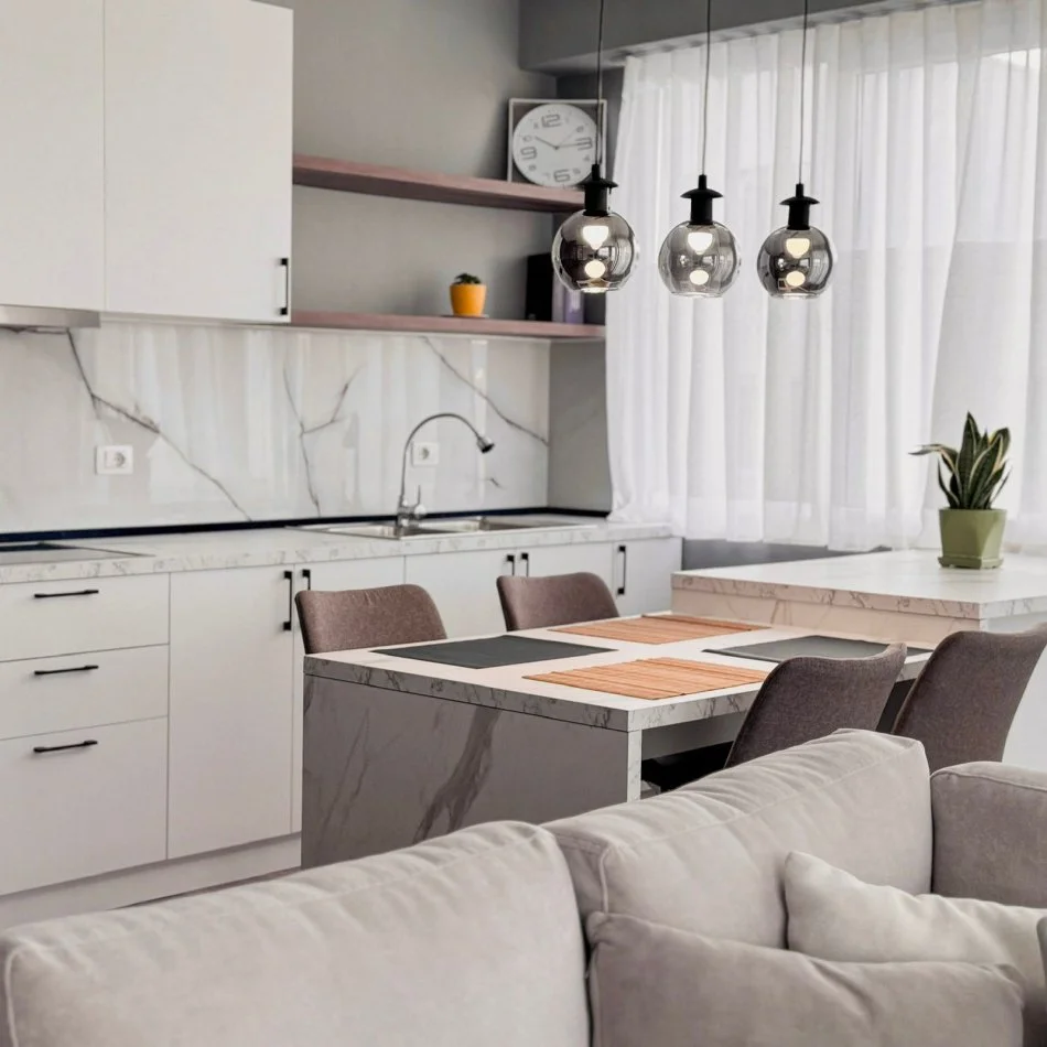 Tirane, jepet me qera apartament 2+1 Kati 5, 350 € (Vore, Pallatet e Reja)