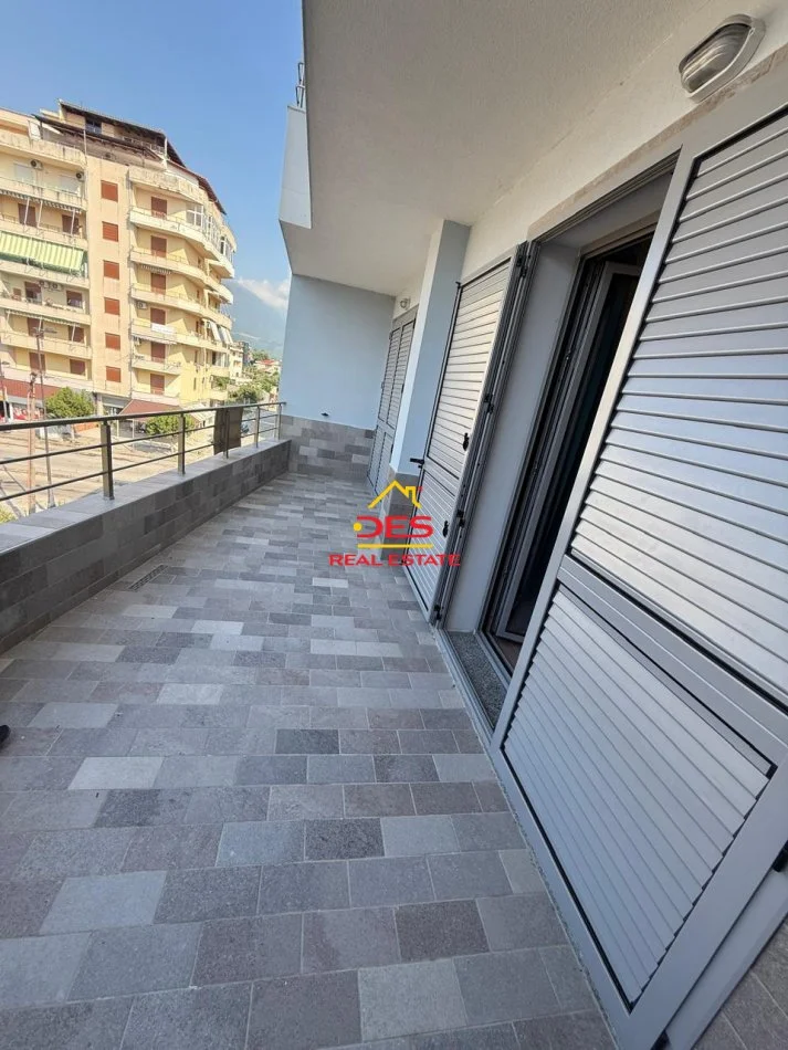 Vlore, jepet me qera apartament 1+1+Ballkon Kati 2, 80 m² 300 € (Orikum, Vlorë)
