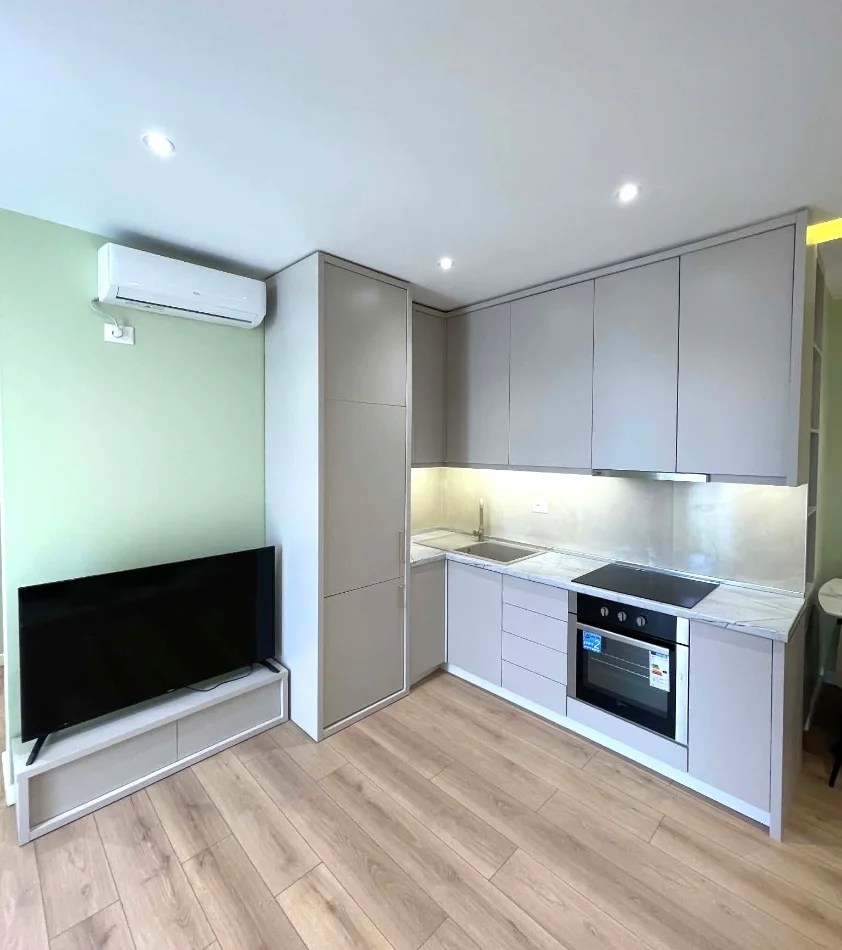 Tirane, shitet apartament 2+1+Ballkon Kati 9, 70 m² 235.000 € (rruga myslym shyri)