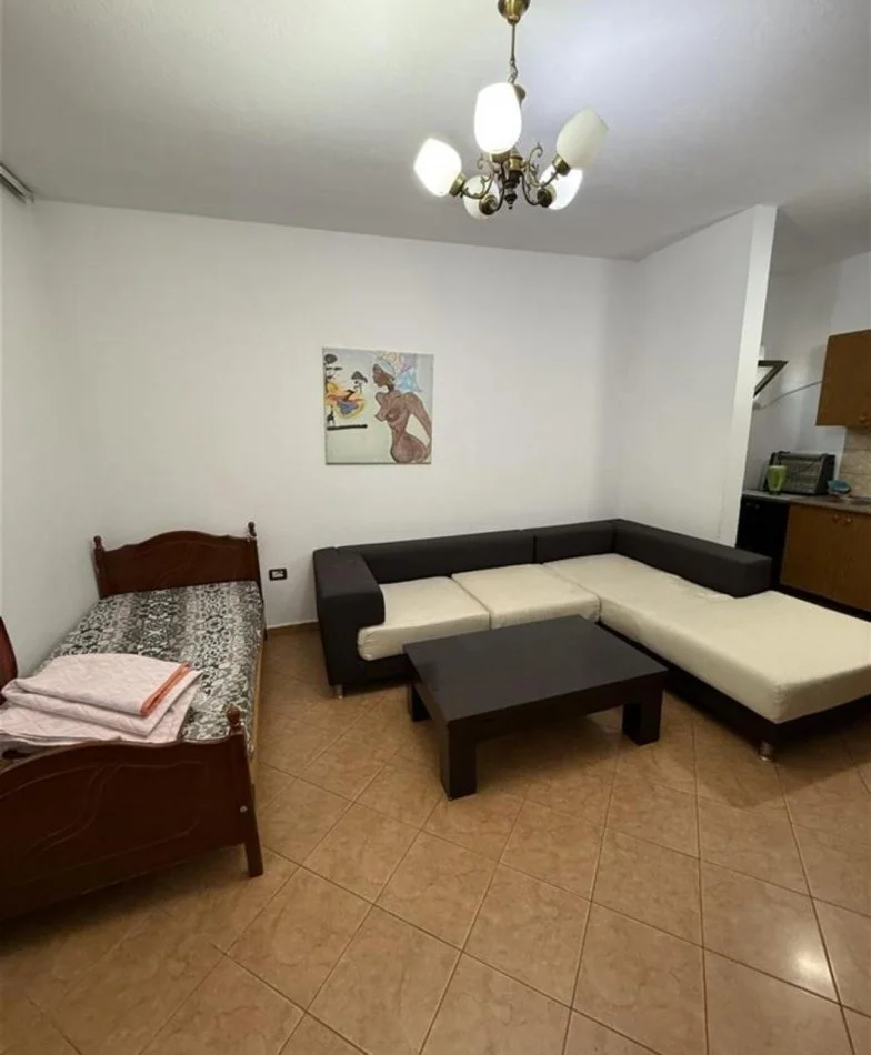 Tirane, jepet me qera garsonier Kati 2, 27.000 € (Siper Kompleksit Grand)