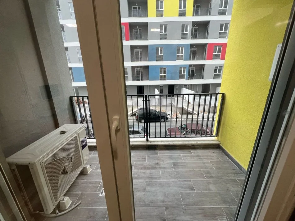 Tirane, jepet me qera 2+1+Ballkon Kati 1, 95 m² 500 € 