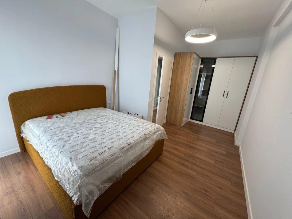 Tirane, jepet me qera apartament 2+1 Kati 2, 800 € (Farmacia 10)