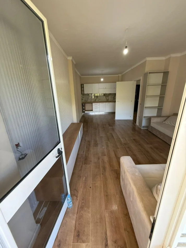 Durres, shitet apartament 1+1+Ballkon Kati 4, 73 m² 73.000 € (Shkembi Kavajes)