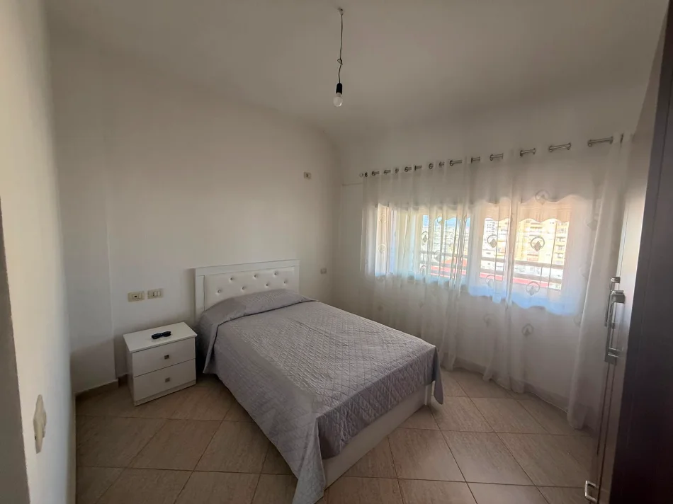 Durres, Jepet me Qera apartament 2+1+Ballkon Kati 8, 80 m²