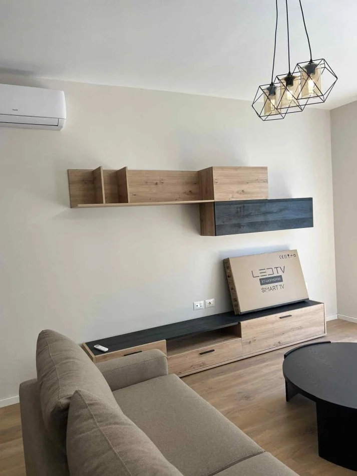 Tirane, jepet me qera apartament 2+1+Ballkon Kati 2, 100 m² 700 € (TRIO TOWER DON BOSKO)