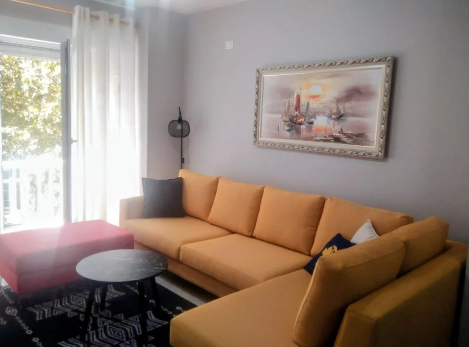 Tirane, jepet me qera apartament 2+1+Aneks+Ballkon Kati 7, 80 m² 800 € (Frosina Plaku)