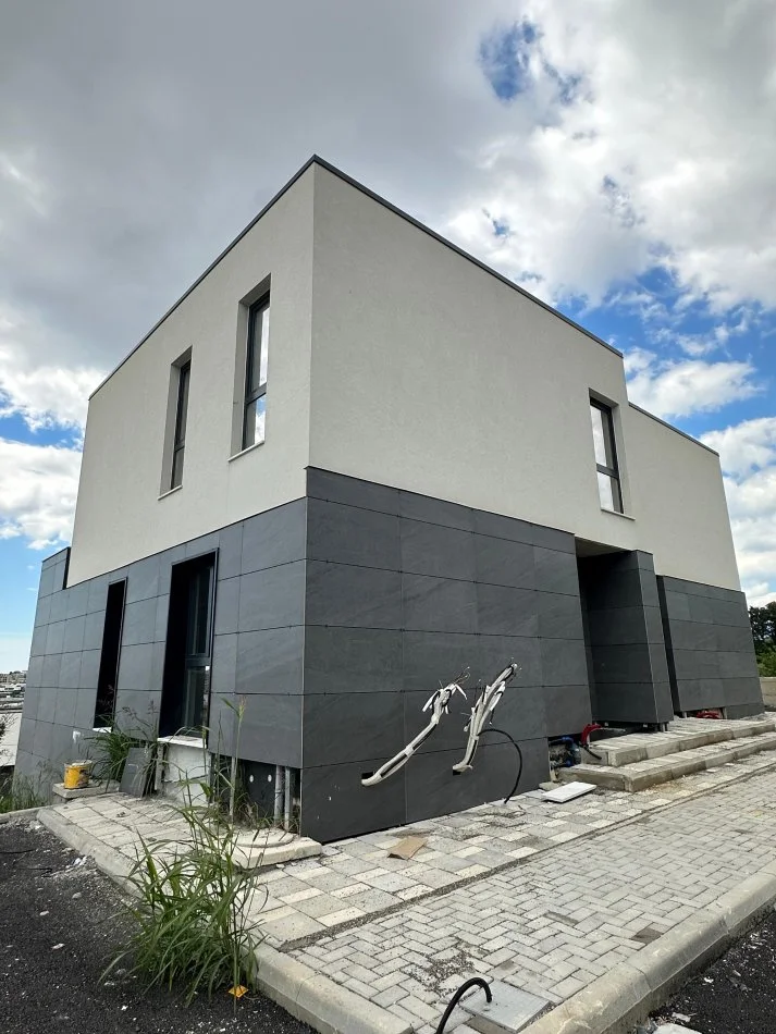 shitet Vile 3+1+Ballkon Kati 0, 250 m² 420.000 € (Liqeni i Farkes)