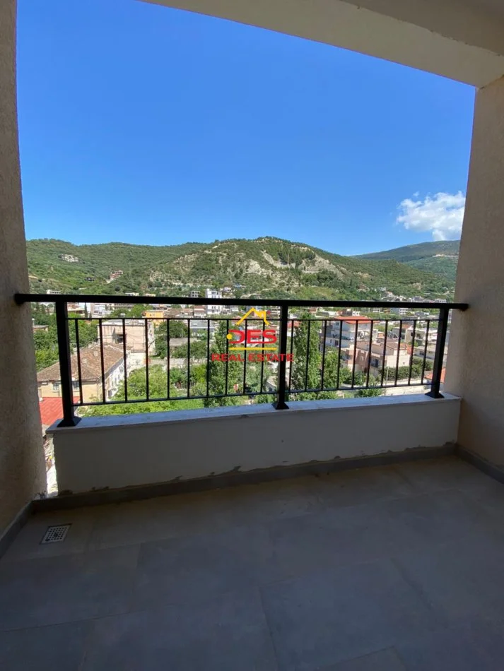 Vlore, shitet apartament 2+1+Ballkon Kati 6, 115 m² 1.430.000 € (Rruga Pelivan Leskaj)