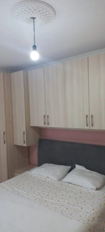 Tirane, jepet me qera apartament 1+1 Kati 5, 58 m² 380 € (rruga muhamet deliu)