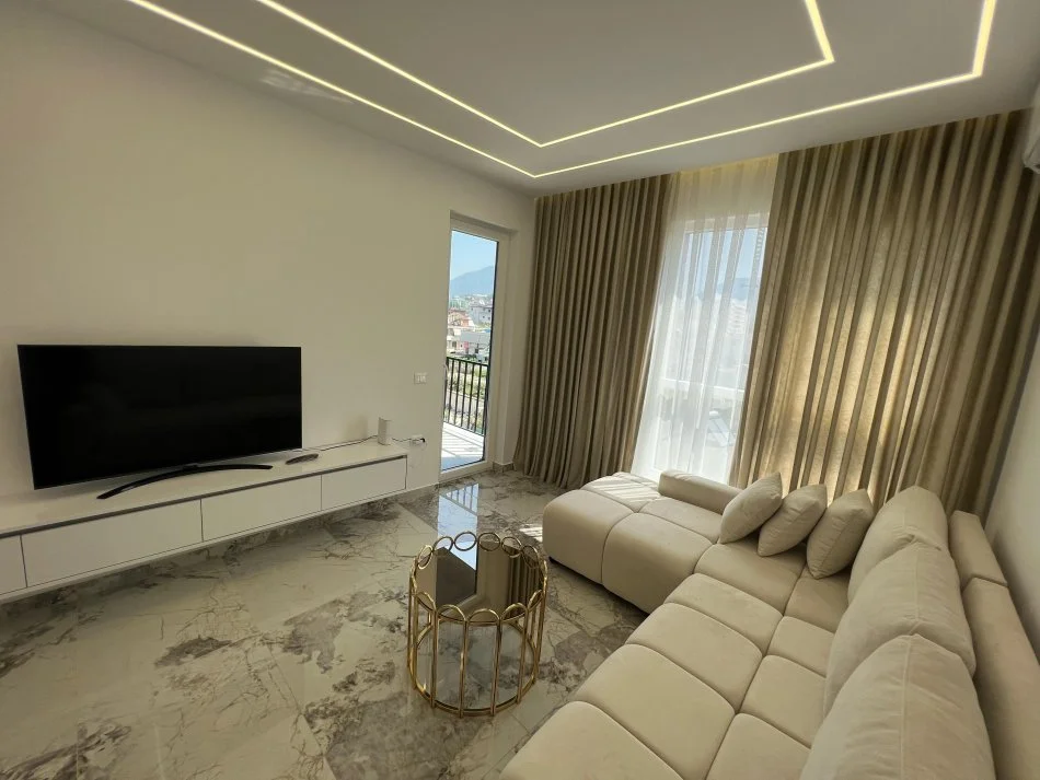 Tirane, jepet me qera apartament 1+1 Kati 5, 56 m² 500 € (Paskuqan)