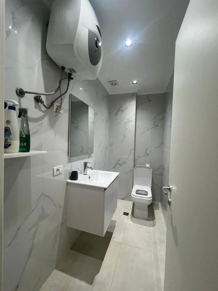 Shqiperi, jepet me qera apartament 2+1+Ballkon Kati 5, 87 m² 600 € (Muhamet Gjollesha)