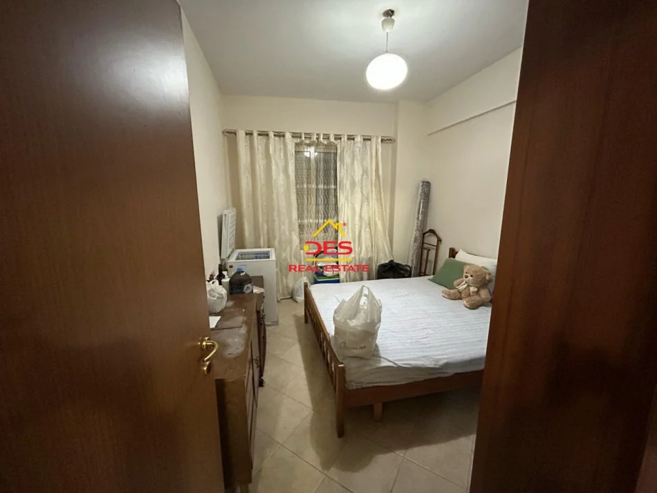 Fier, shitet apartament 2+1+Ballkon Kati 2, 102 m² 120.000 € (Rruga Aulona)