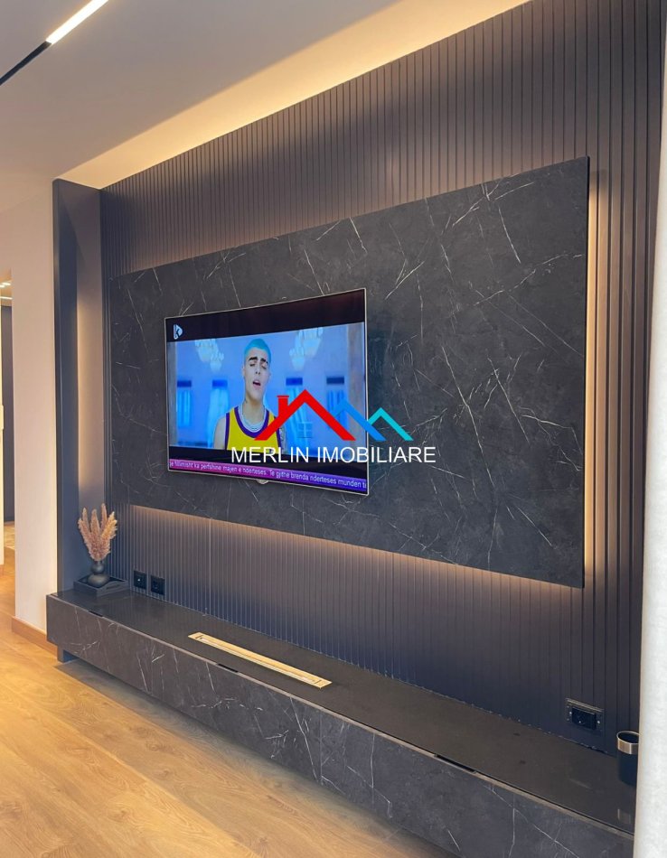 Tirane, jepet me qera apartament 2+1+Ballkon Kati 5, 113 m² 675 € (RRUGA MIKEL MARULI ,ASTIR)