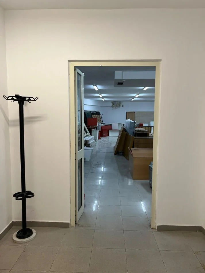 Tirane, jepet me qera ambjent biznesi , 250 m² 1.000 € (Kodra e Diellit)