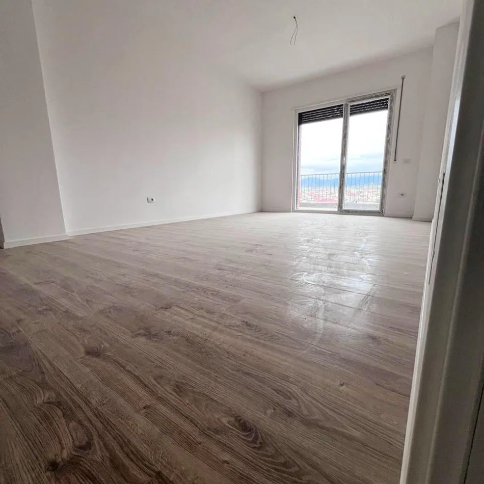 Tirane, shitet apartament 1+1 Kati 6, 110 m² 99.000 € (KAMEZ)