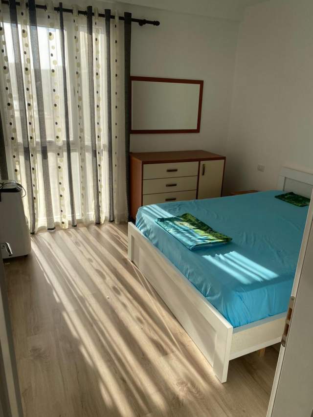 Tirane, jepet me qera apartament 2+1+BLK Kati 2, 88 m² 600 Euro (Rruga Artan Lenja)