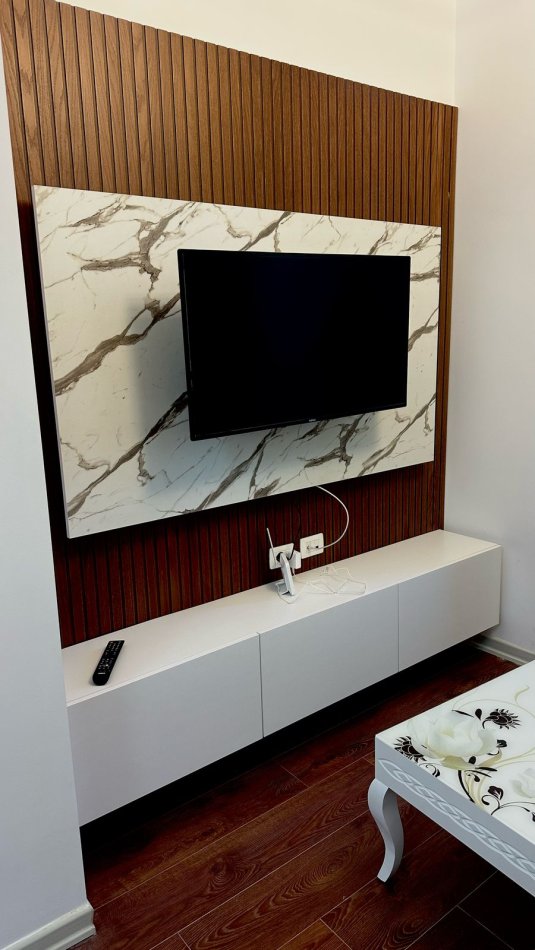 Durres, jepet me qera apartament 1+1 Kati 5, 600 € (Vollga, Durres)