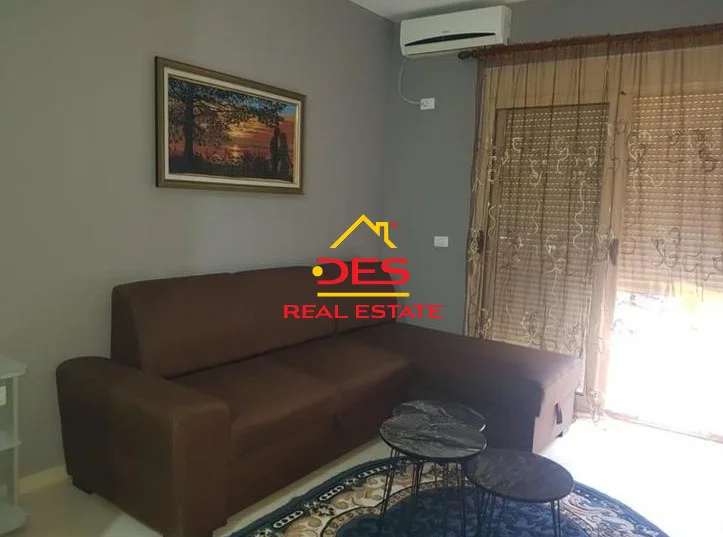 Vlore, shitet apartament 1+1+Ballkon Kati 2, 52 m² 120.000 € (Rruga Murat Tërbaçi)