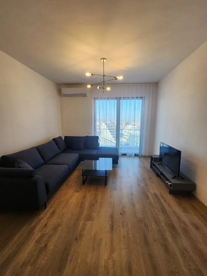 Tirane, jepet me qera apartament 1+1 Kati 11, 76 m² 550 € (Farmacia 10 prane spitalit Nene Tereza)