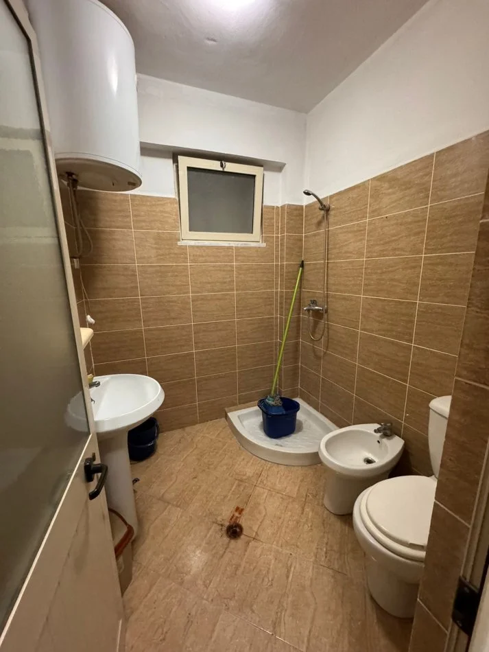Durres, shitet garsonier Kati 2, 58 m² 70.000 € (RROTA KUQE PLAZH!)